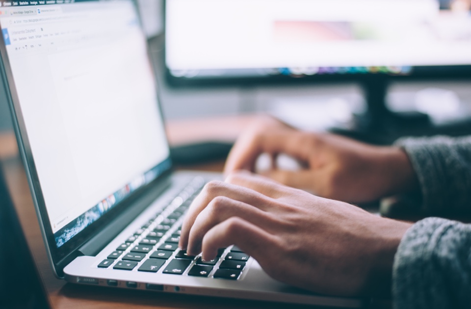 Servicio de traducción y interpretación de documentos certificado